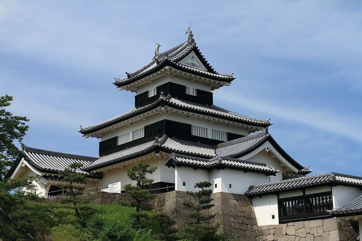 The timber-reconstructed three-storey turret of Shirakawa-Komine Castle