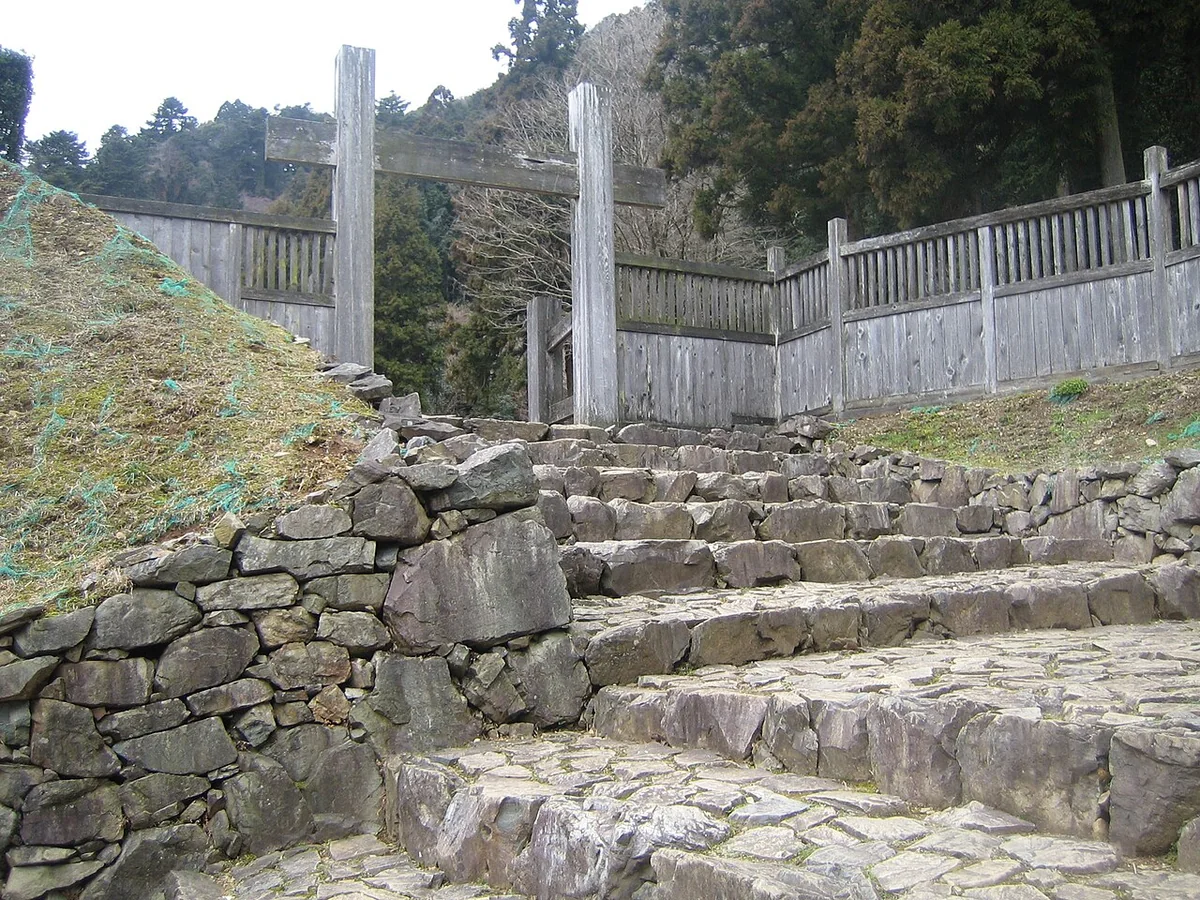 Stone steps leading to the former residence area at Hachioji Castle