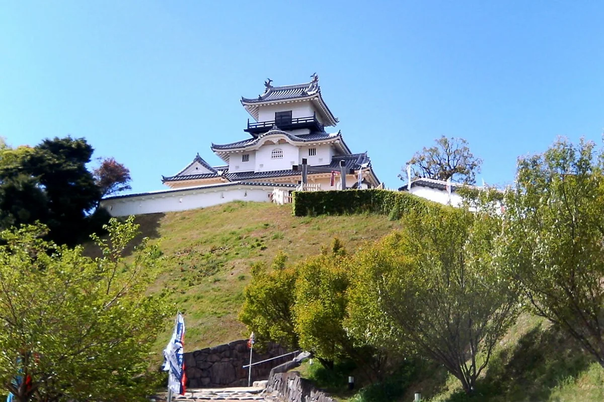 The reconstructed timber keep of Kakegawa Castle on its hill