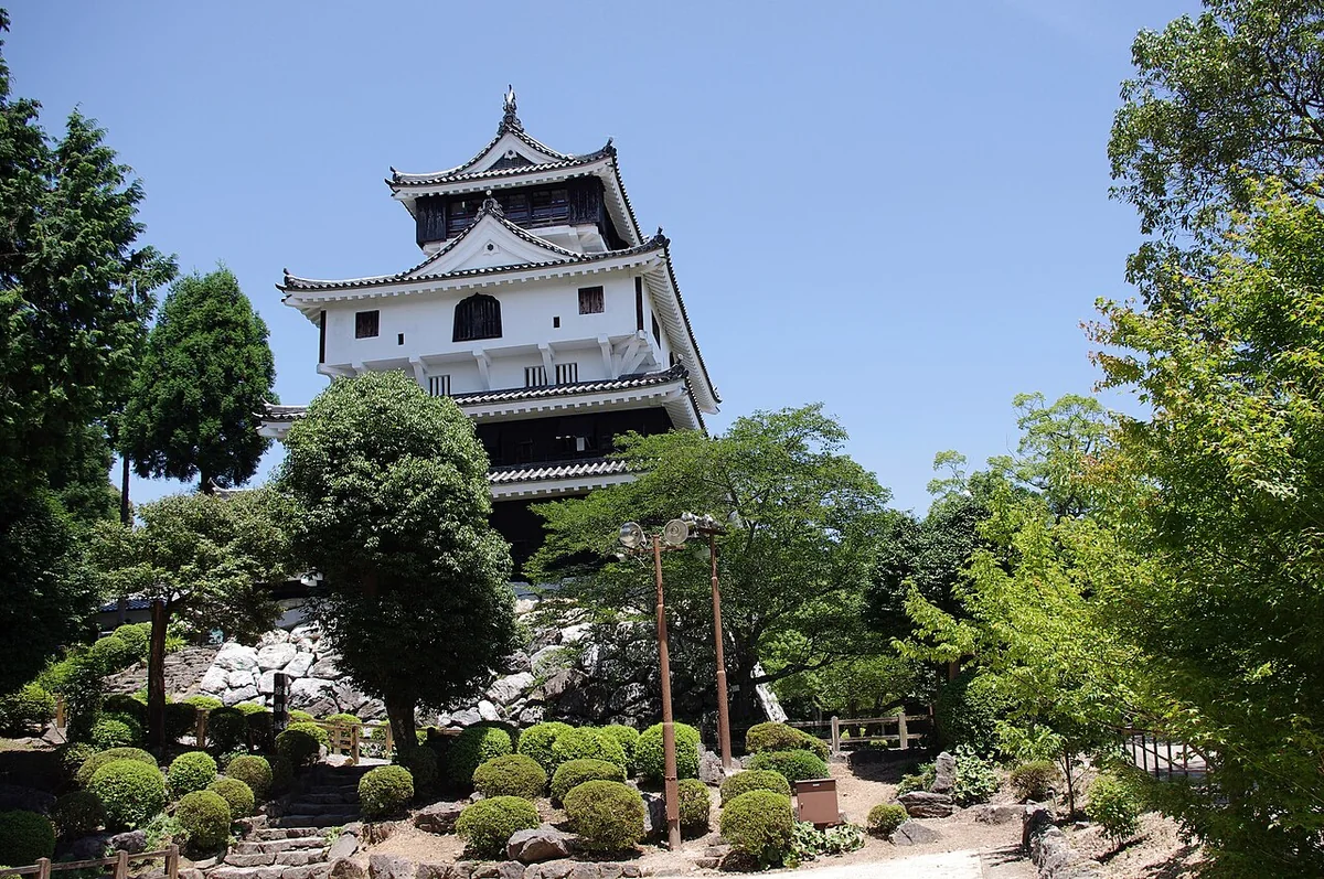 The reconstructed keep of Iwakuni Castle on its hill