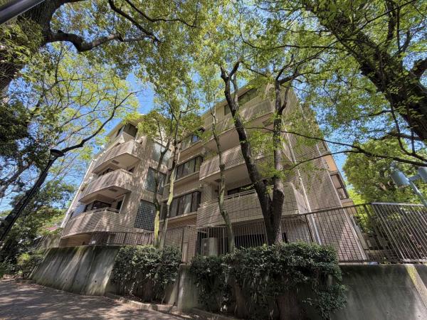 ヴィクトリアコート EAST棟の写真：【東京都/港区南麻布】ヴィクトリアコート EAST棟 外観